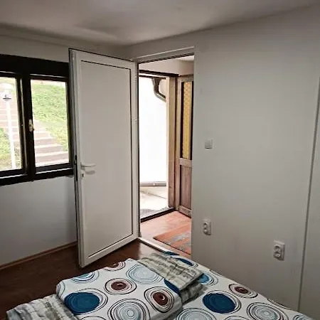 別荘 Vikendica Ovcar Banja *