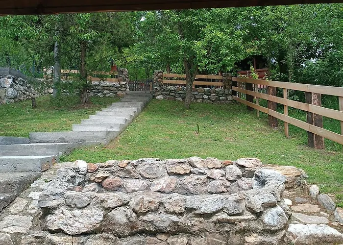 Vikendica Ovcar Banja * Čačak